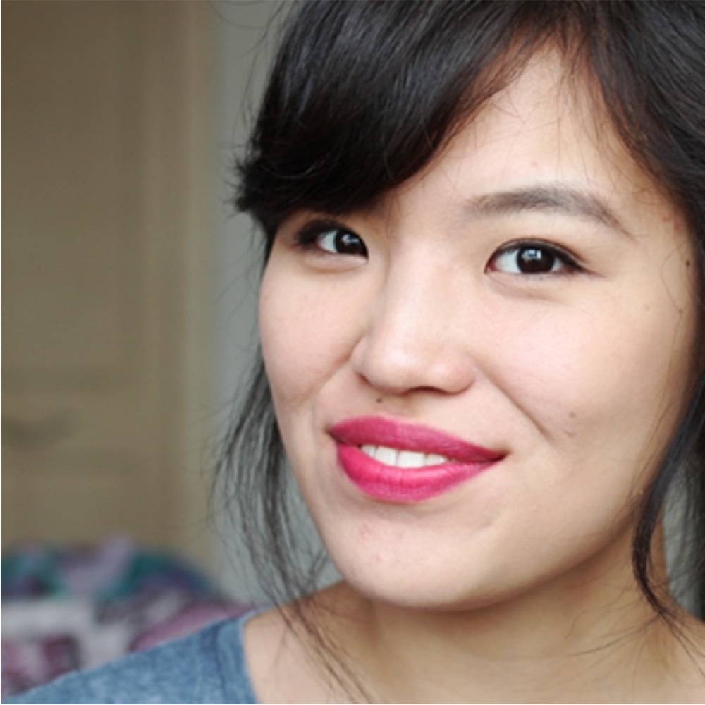 Estee Lauder Unattainable 220 Pure Color Matte Lipstick Pink with Red Undertone - Picture 4 of 8